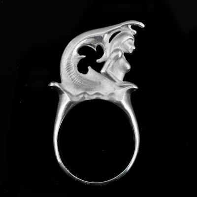 Annette von der Bey, Ring Nixe